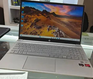 New Laptop HP Pavilion 15 8GB AMD Ryzen 5 SSD 512GB