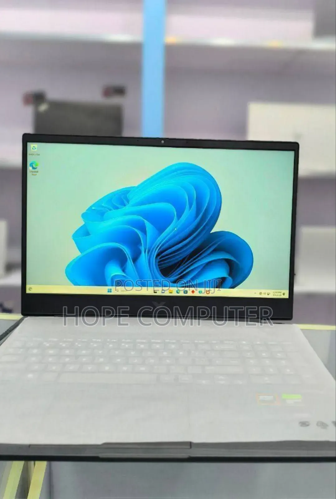 New Laptop HP Victus 16 16GB AMD Ryzen 7 SSD 1T