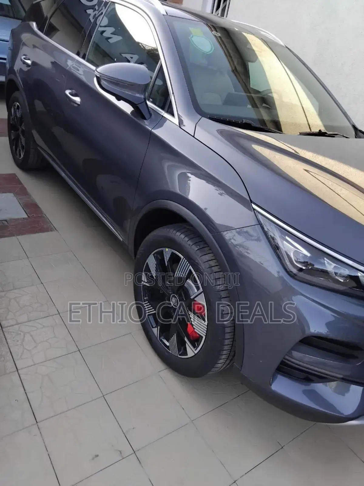 New BYD Tang DM-i 2024 Off white