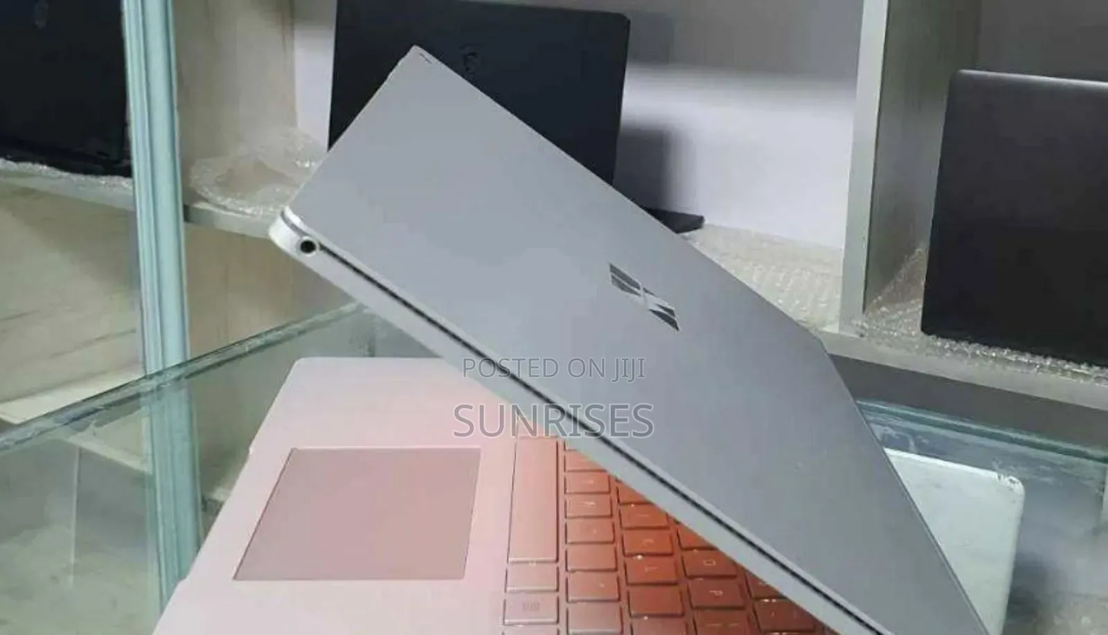 New Laptop Microsoft Surface Book 3 16GB Intel Core I7 SSD 256GB