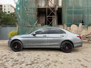 Mercedes-Benz C180 2016 Silver