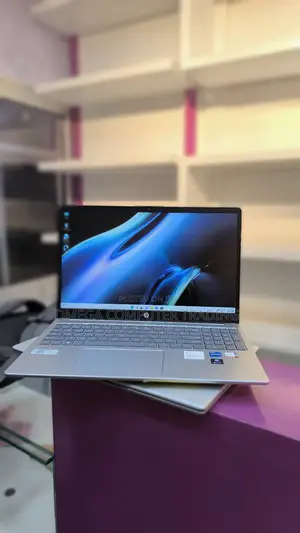 New Laptop HP Stream Notebook 16GB Intel Core i5 SSD 3T