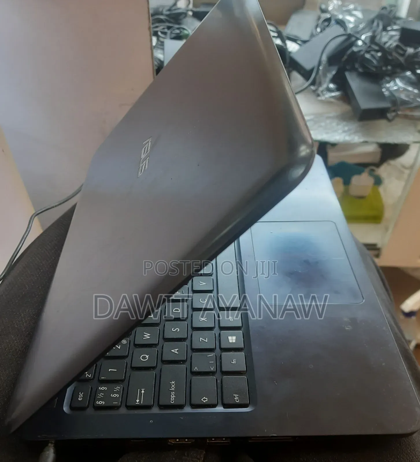 New Laptop Asus 4GB AMD HDD 320GB