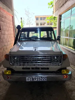 Toyota Land Cruiser 90 1997 Beige