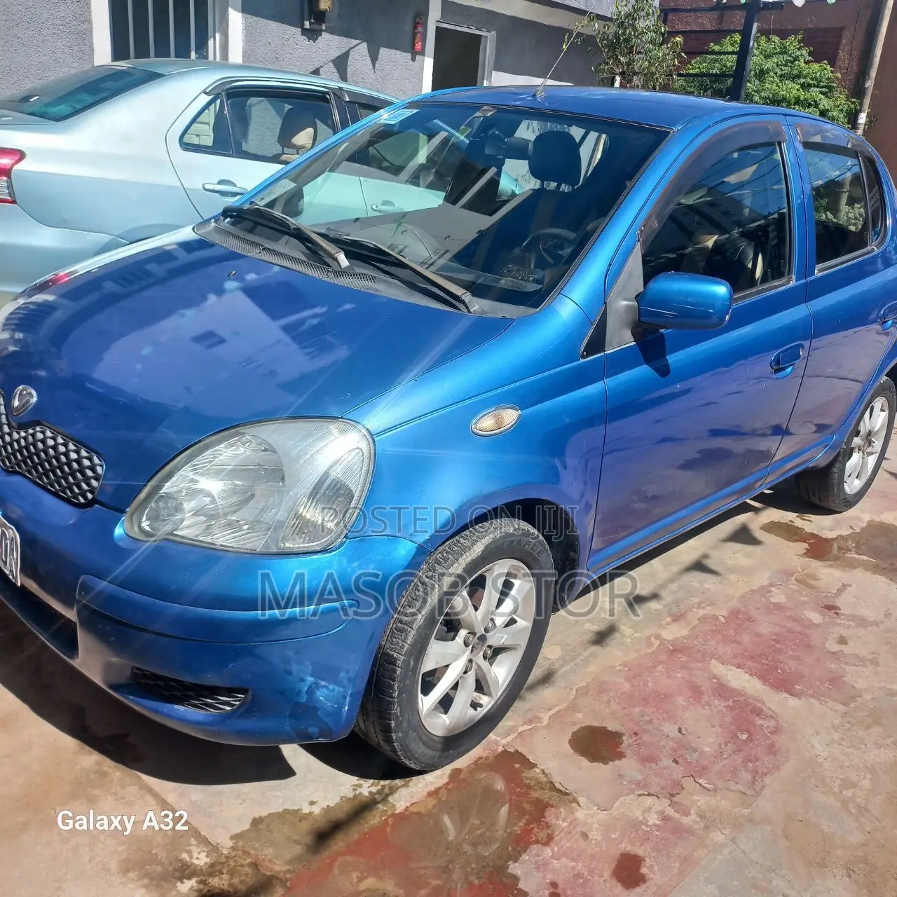 Toyota Vitz 2002 Blue