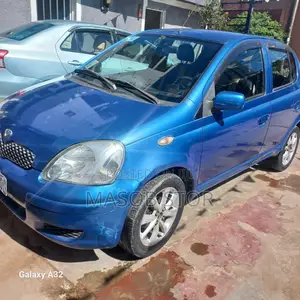 Photo - Toyota Vitz 2002 Blue