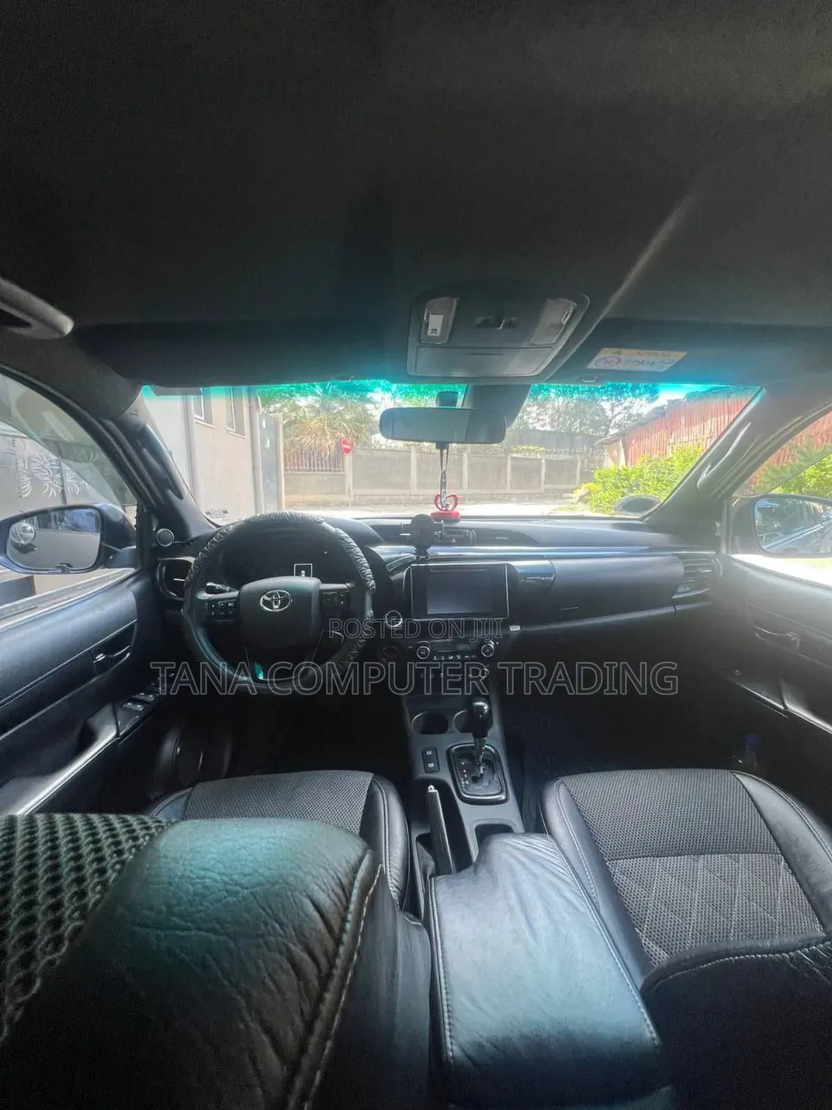 Toyota Hilux 2020 Gray