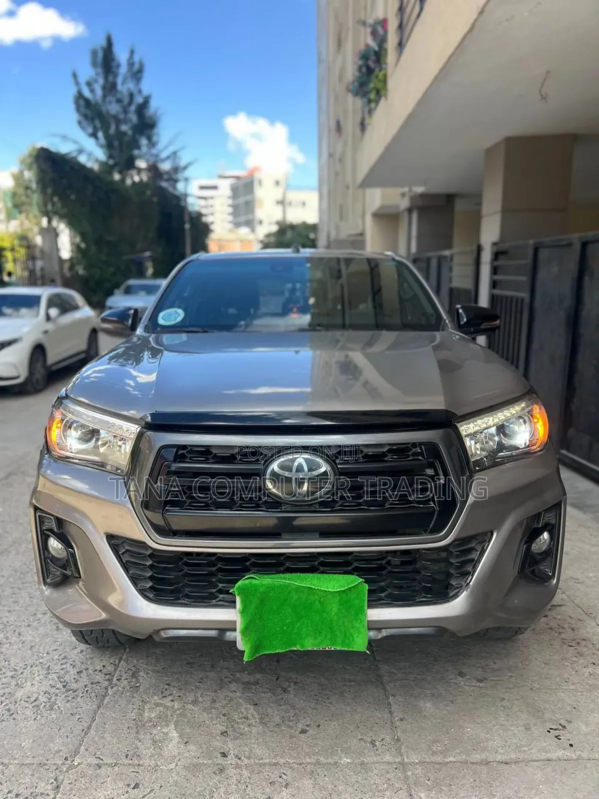 Toyota Hilux 2020 Gray