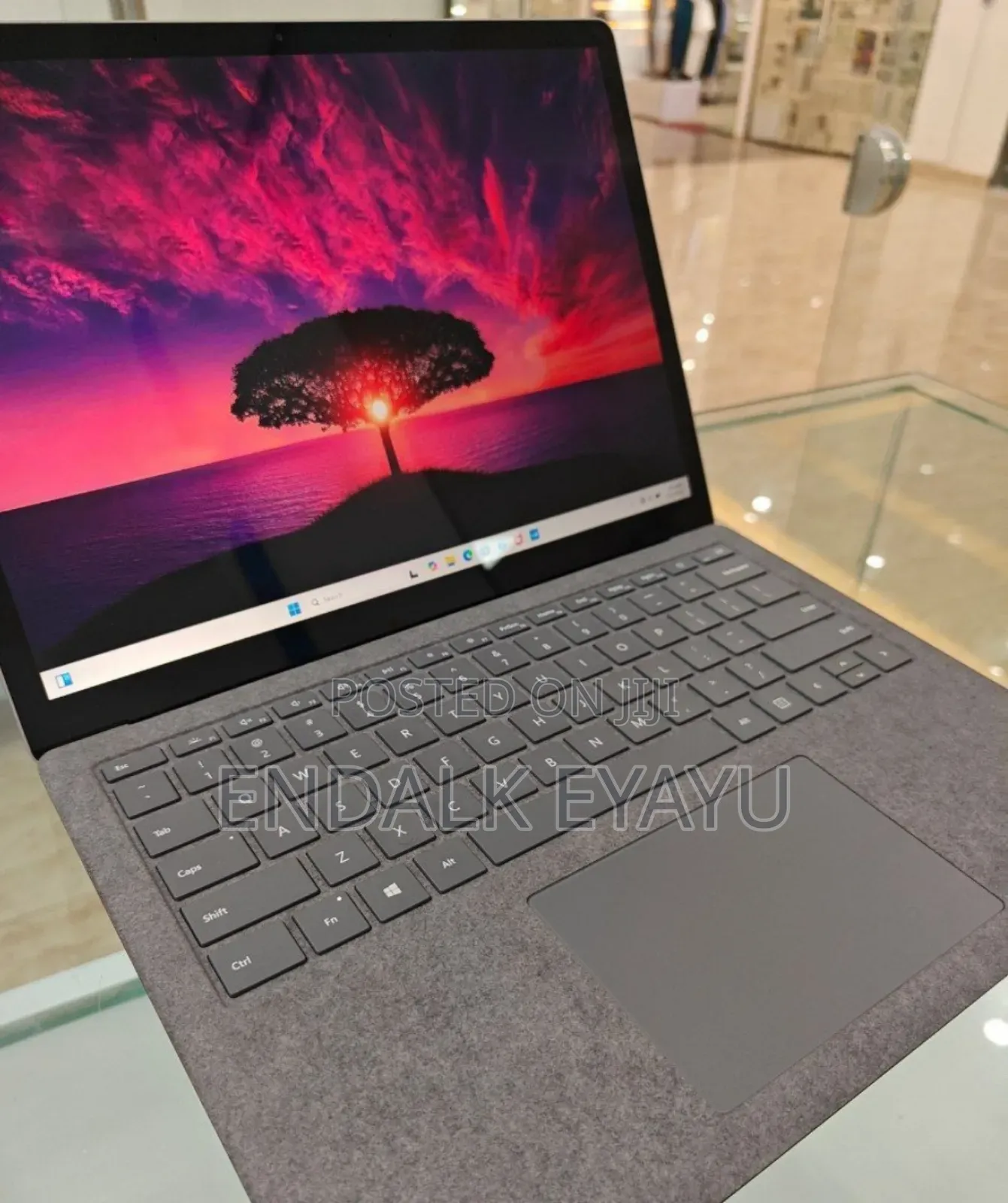 New Laptop Microsoft Surface 16GB Intel Core I7 SSD 512GB