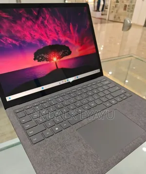 New Laptop Microsoft Surface 16GB Intel Core I7 SSD 512GB