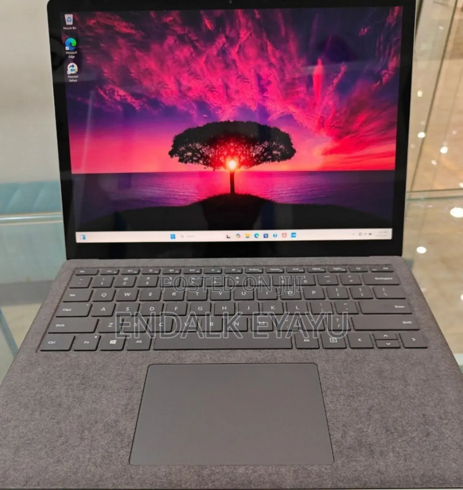 New Laptop Microsoft Surface 16GB Intel Core I7 SSD 512GB