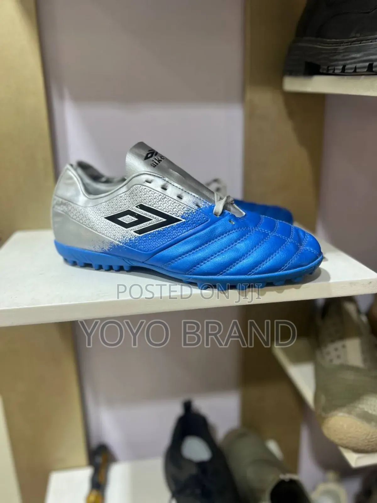 New Ankisa Foot Ball Shoes