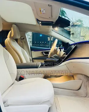 Mercedes-Benz EQE 2023 Black