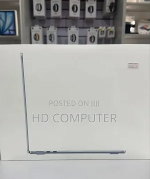 New Laptop Apple MacBook Pro 2024 M4 14-Inch 16GB Apple M4 SSD 256GB