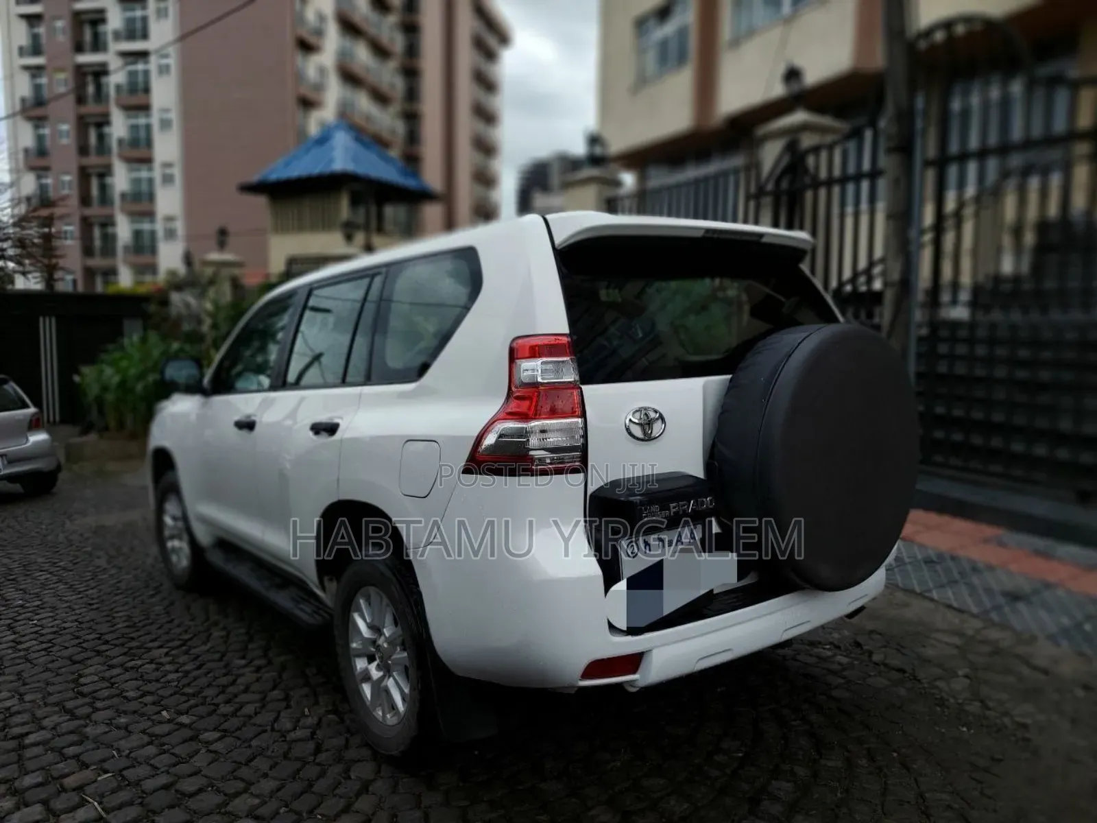 Toyota Land Cruiser 2014 White