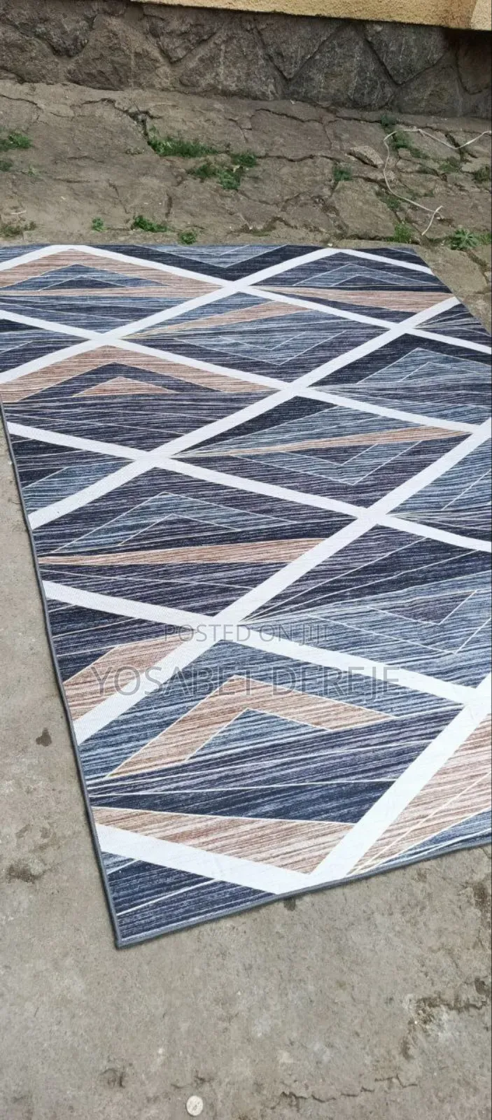 ለስላሳ እና ምቹ የፈር ምንጣፍ