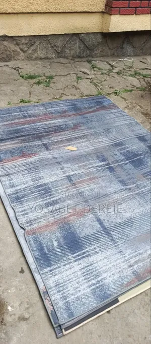 ለስላሳ እና ምቹ የፈር ምንጣፍ