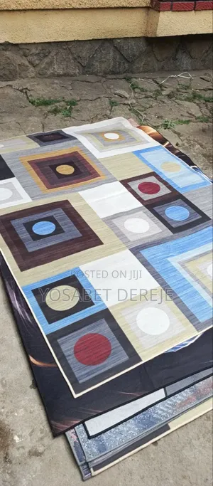 ለስላሳ እና ምቹ የፈር ምንጣፍ