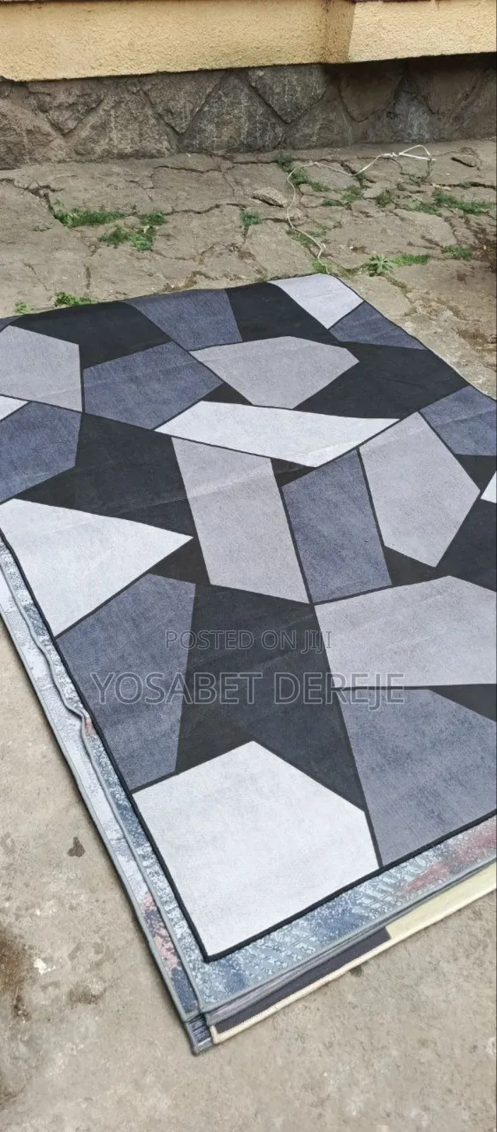 ለስላሳ እና ምቹ የፈር ምንጣፍ