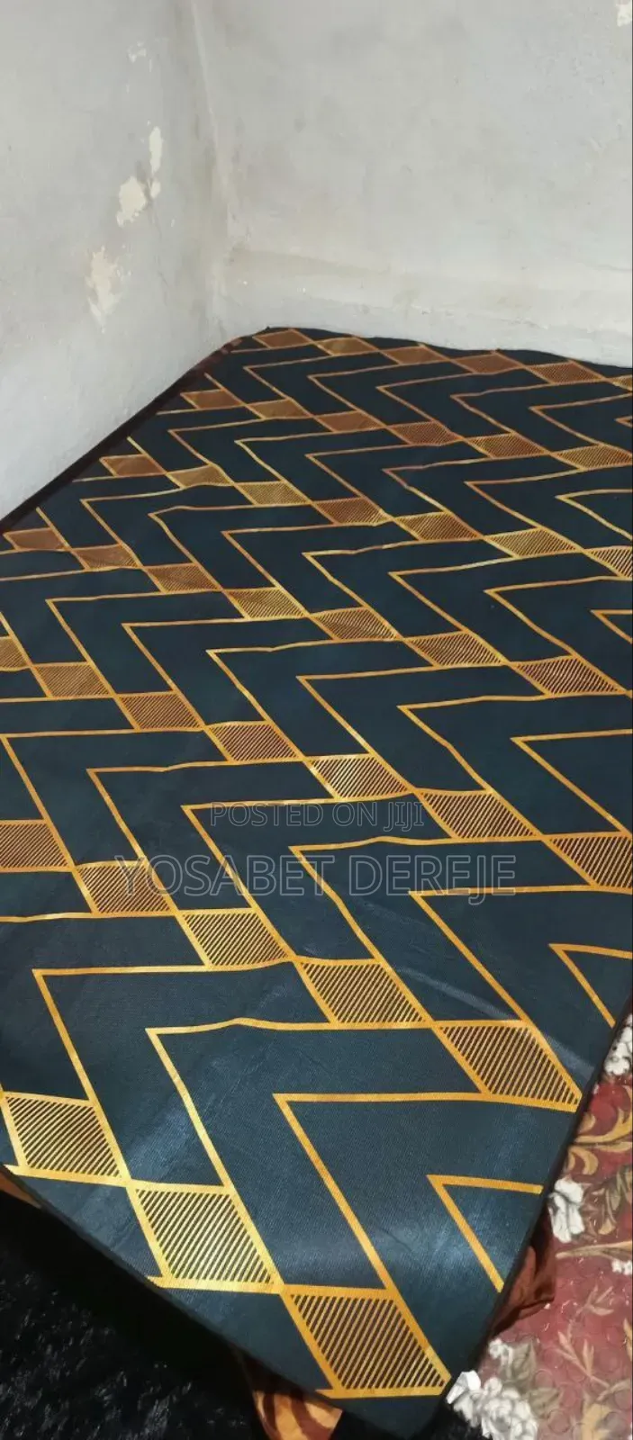 ለስላሳ እና ምቹ የፈር ምንጣፍ