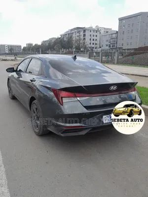 Hyundai Elantra 2021 Silver