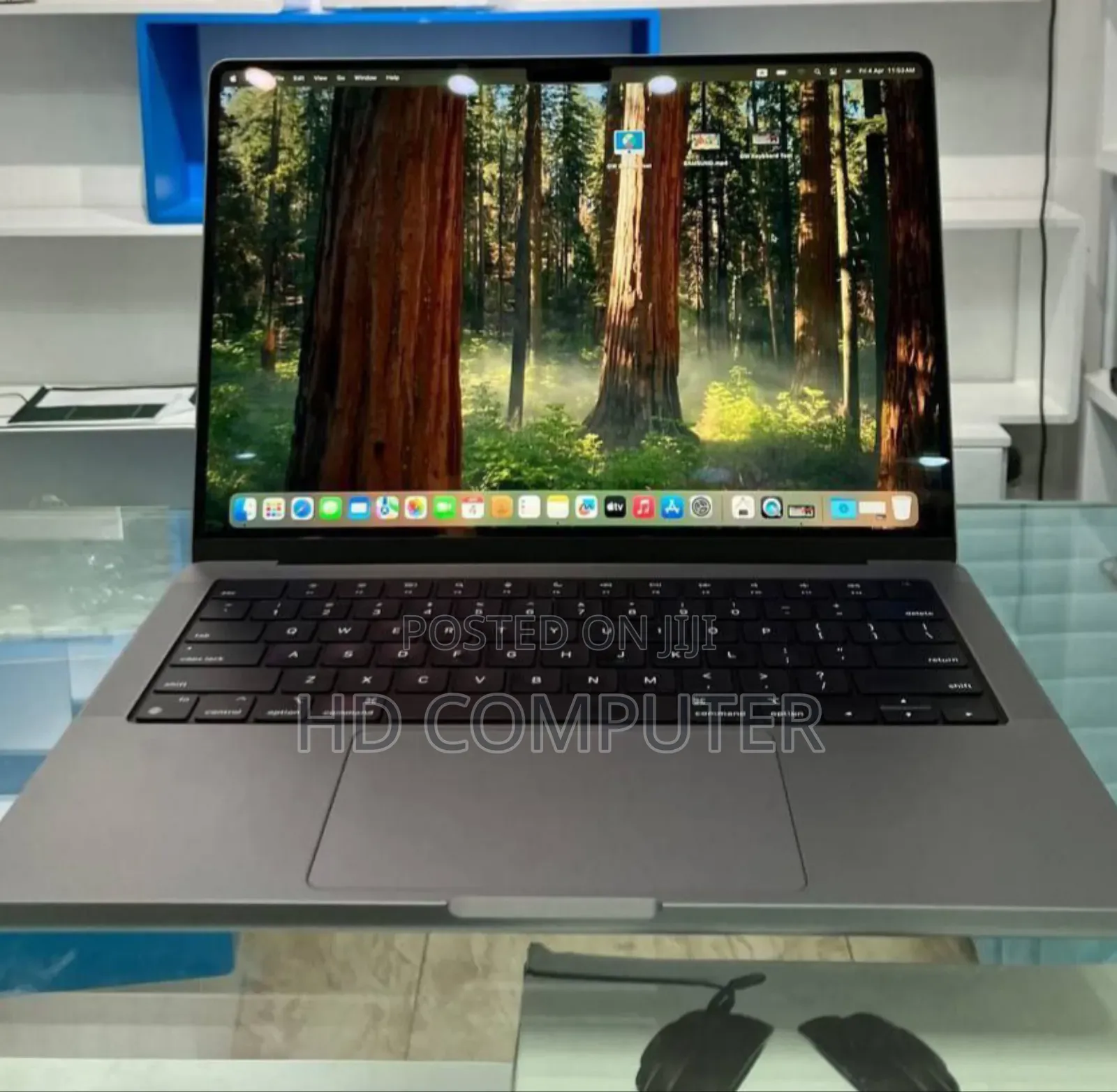 New Laptop Apple MacBook Pro 2021 M1 16GB Apple M1 Pro SSD 512GB