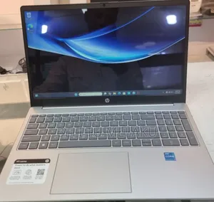 New Laptop HP 8GB Intel Core I3 SSD 512GB