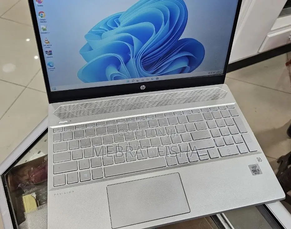New Laptop HP Pavilion 15 16GB Intel Core i5 SSD 256GB