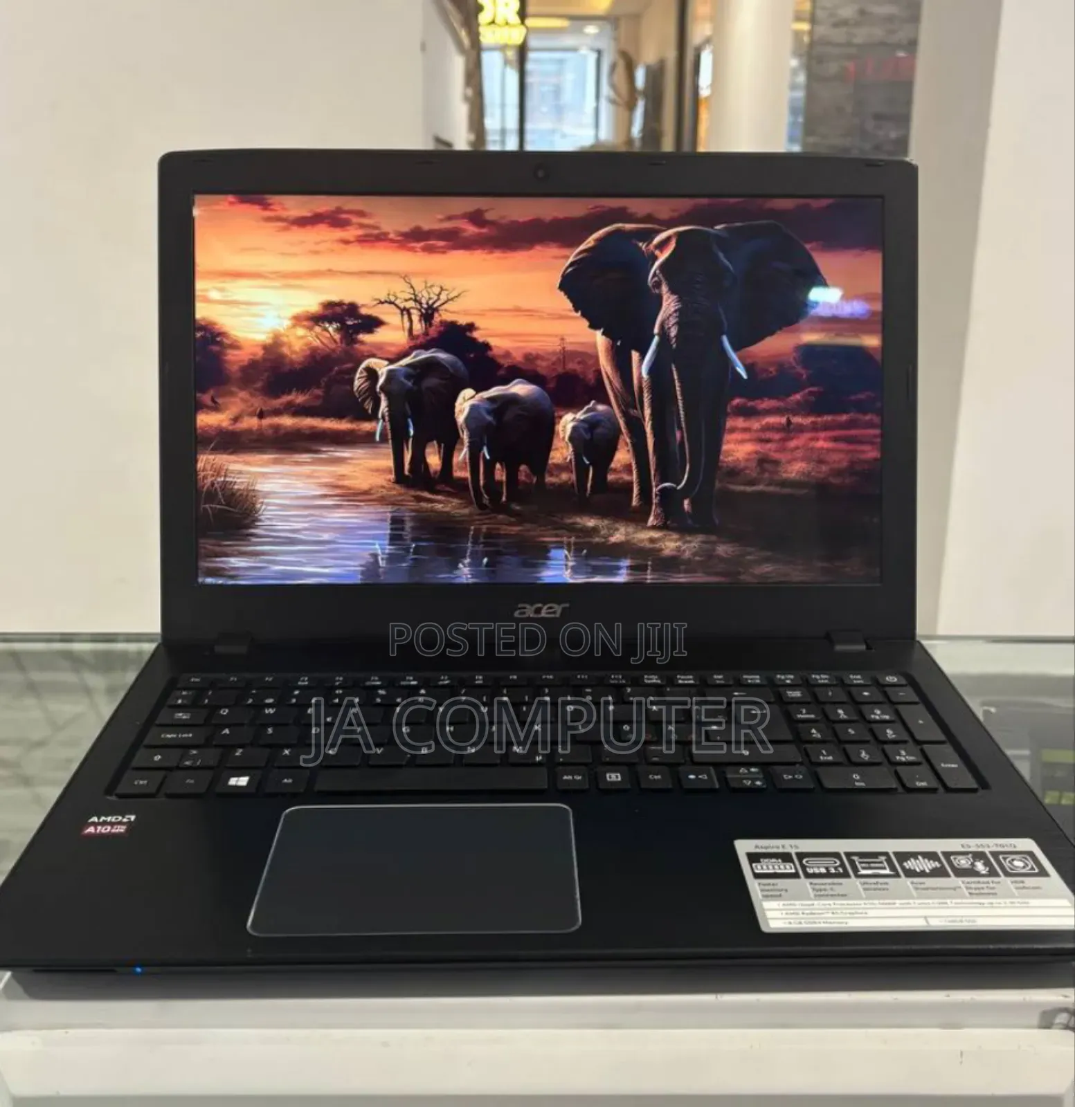 New Laptop Acer Aspire 3 8GB AMD A10 SSD 256GB