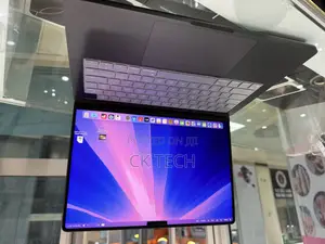 New Apple MacBook Pro 2023 M3 14-Inch 18GB Apple M3 Pro SSD 512GB