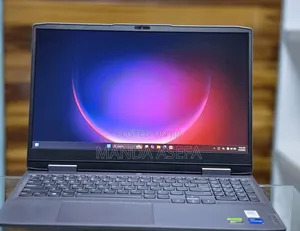 New Laptop Lenovo LOQ 15IRH8 16GB Intel Core I5 SSD 512GB