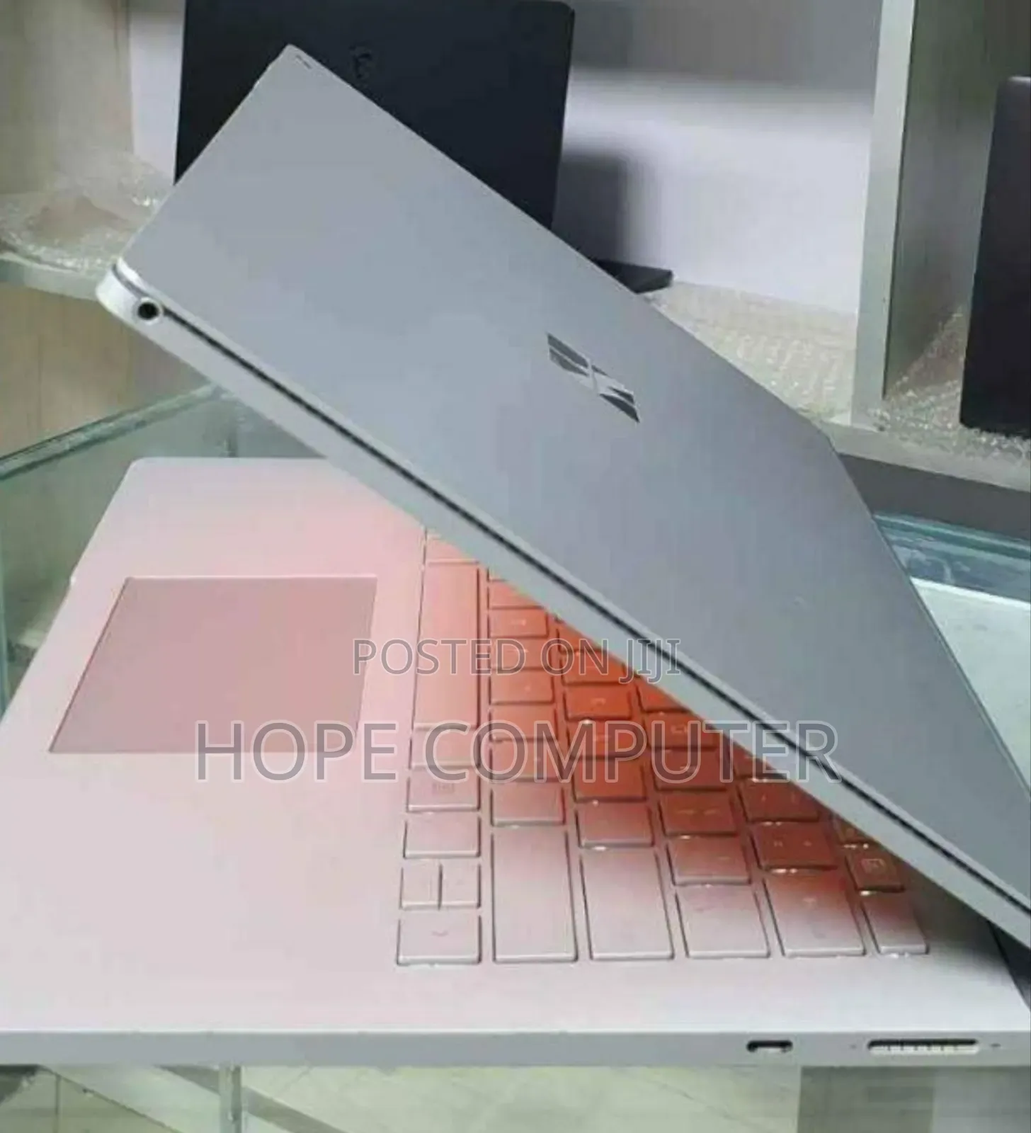 New Laptop Microsoft Surface Book 3 8GB Intel Core I7 SSD 256GB