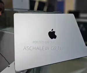 New Laptop Apple MacBook 8GB Apple M3 SSD 512GB