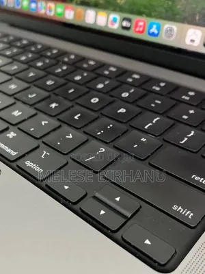 New Laptop Apple MacBook Pro 2021 M1 16GB Apple M1 SSD 1T