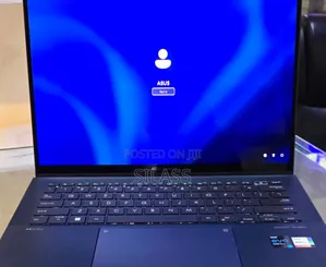 New Laptop Asus ZenBook UX330UA 16GB Intel Core I7 SSD 1T