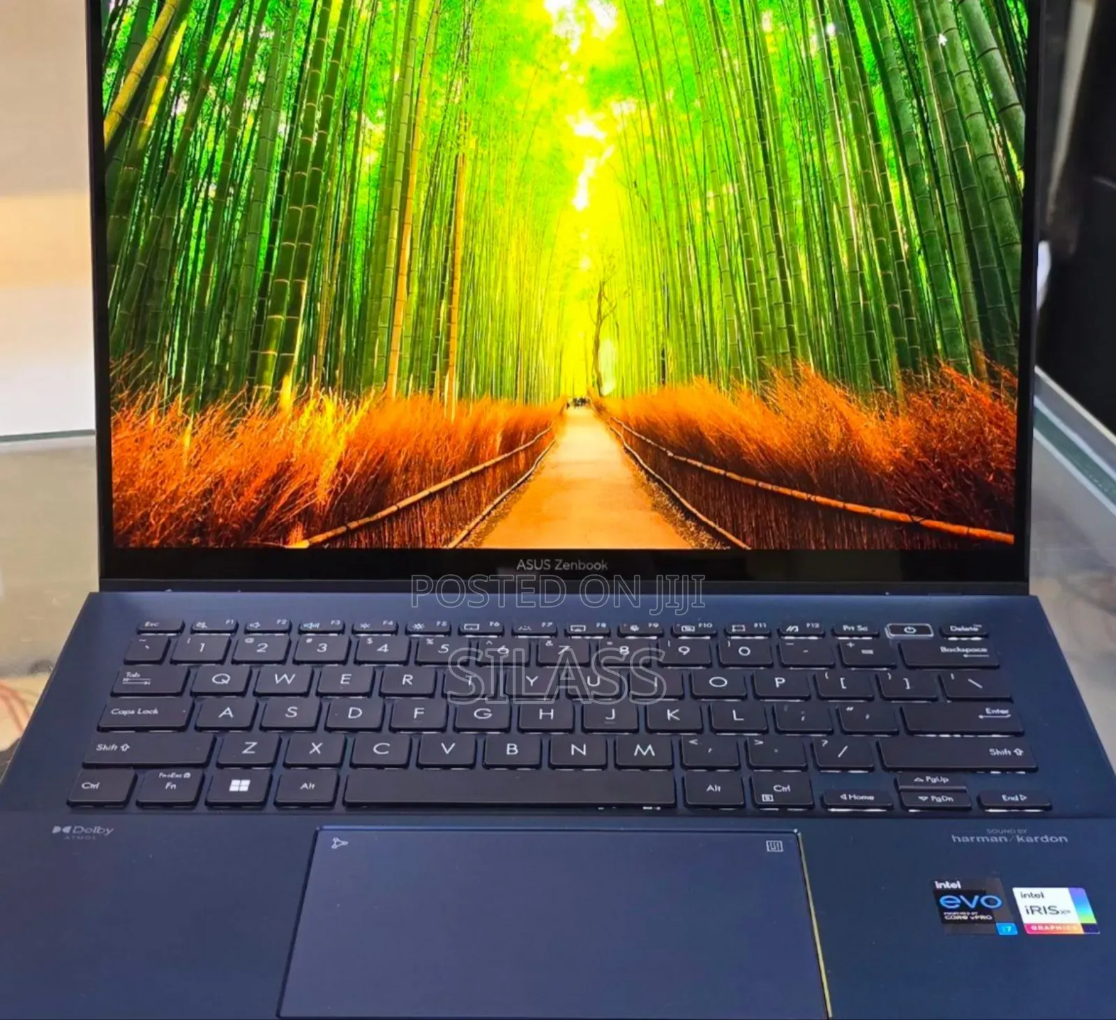 New Laptop Asus ZenBook UX330UA 16GB Intel Core I7 SSD 1T