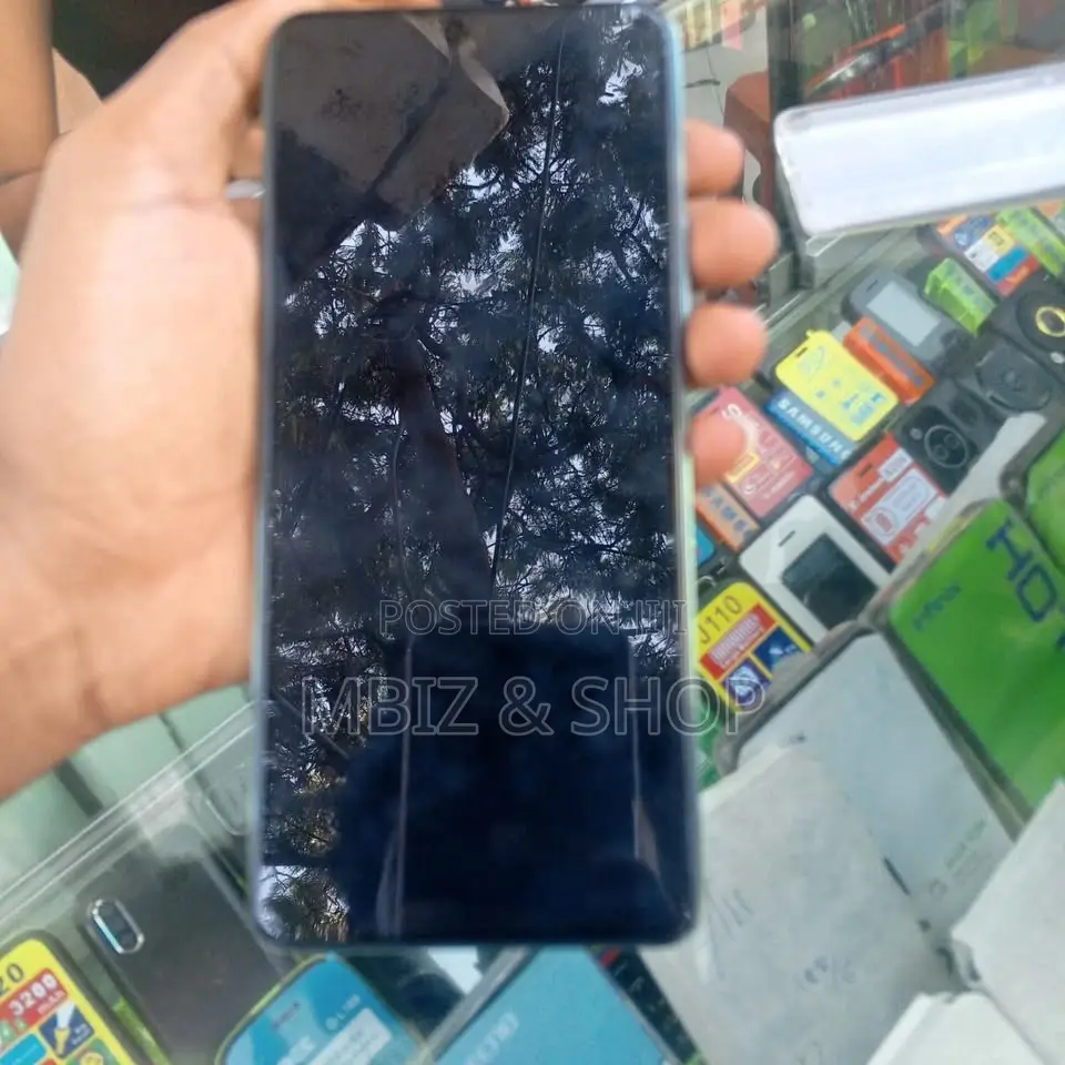 New Tecno Spark 20 256 GB