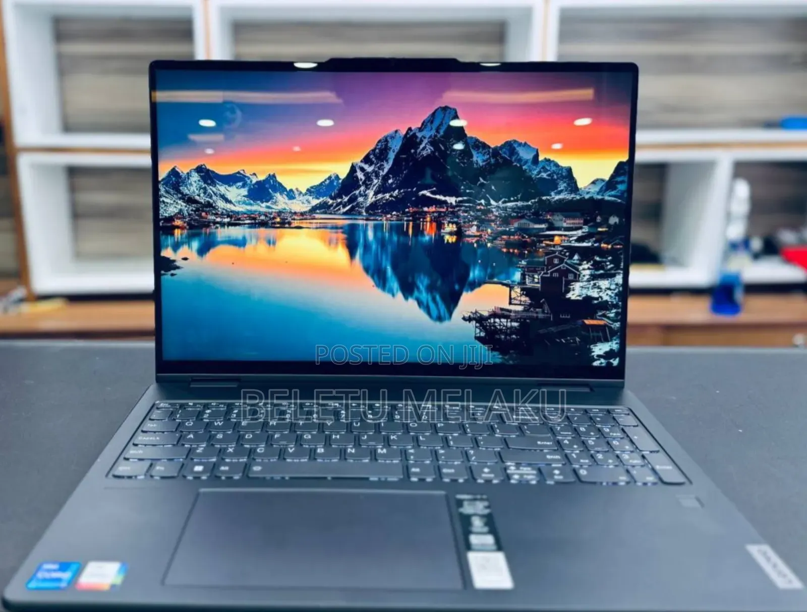 New Laptop Lenovo Yoga 7i 16GB Intel Core I7 SSD 512GB