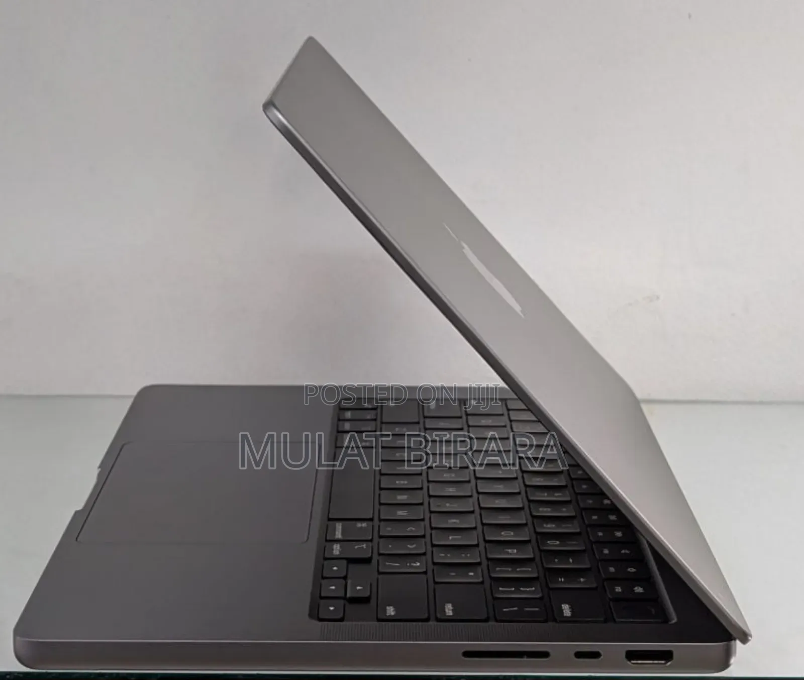 New Laptop Apple MacBook Pro M1 16GB Apple M1 Pro SSD 512GB