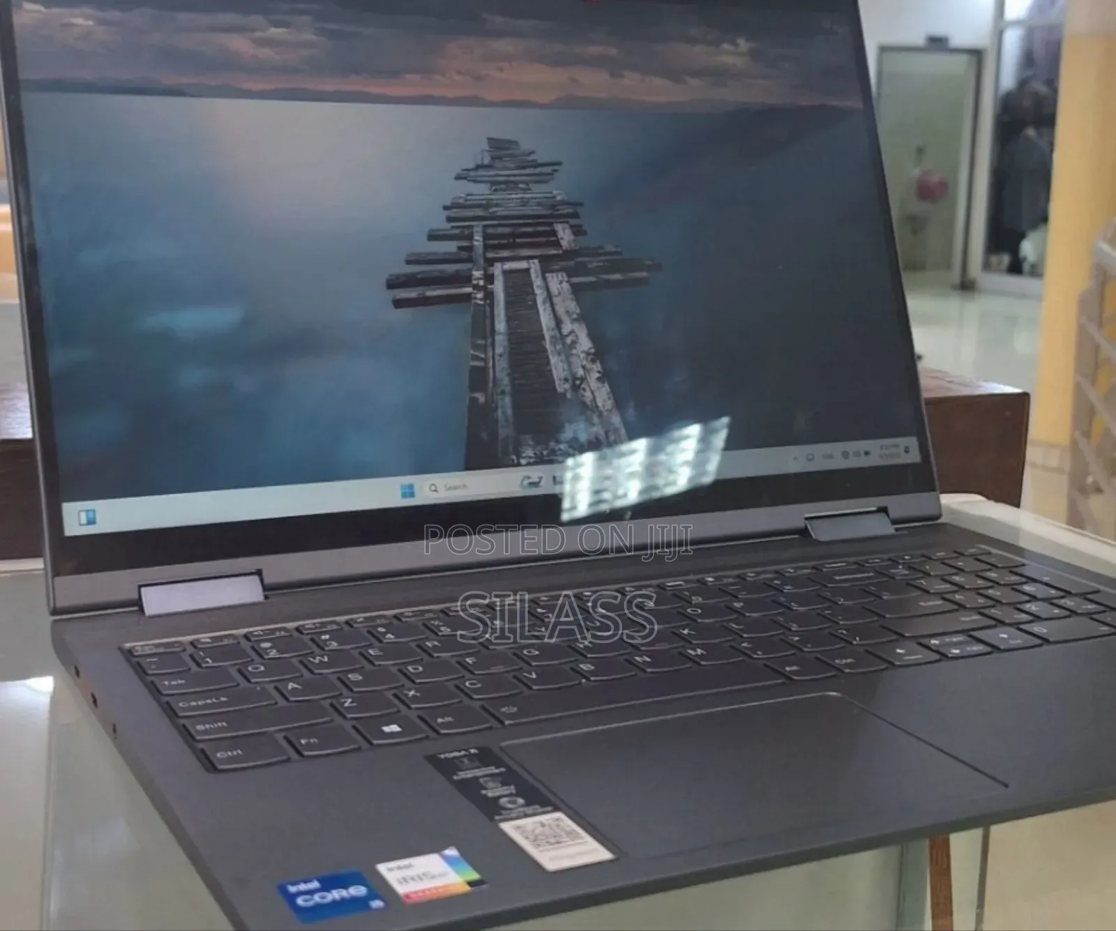 New Laptop Lenovo Yoga 7i 8GB Intel Core I5 SSD 512GB