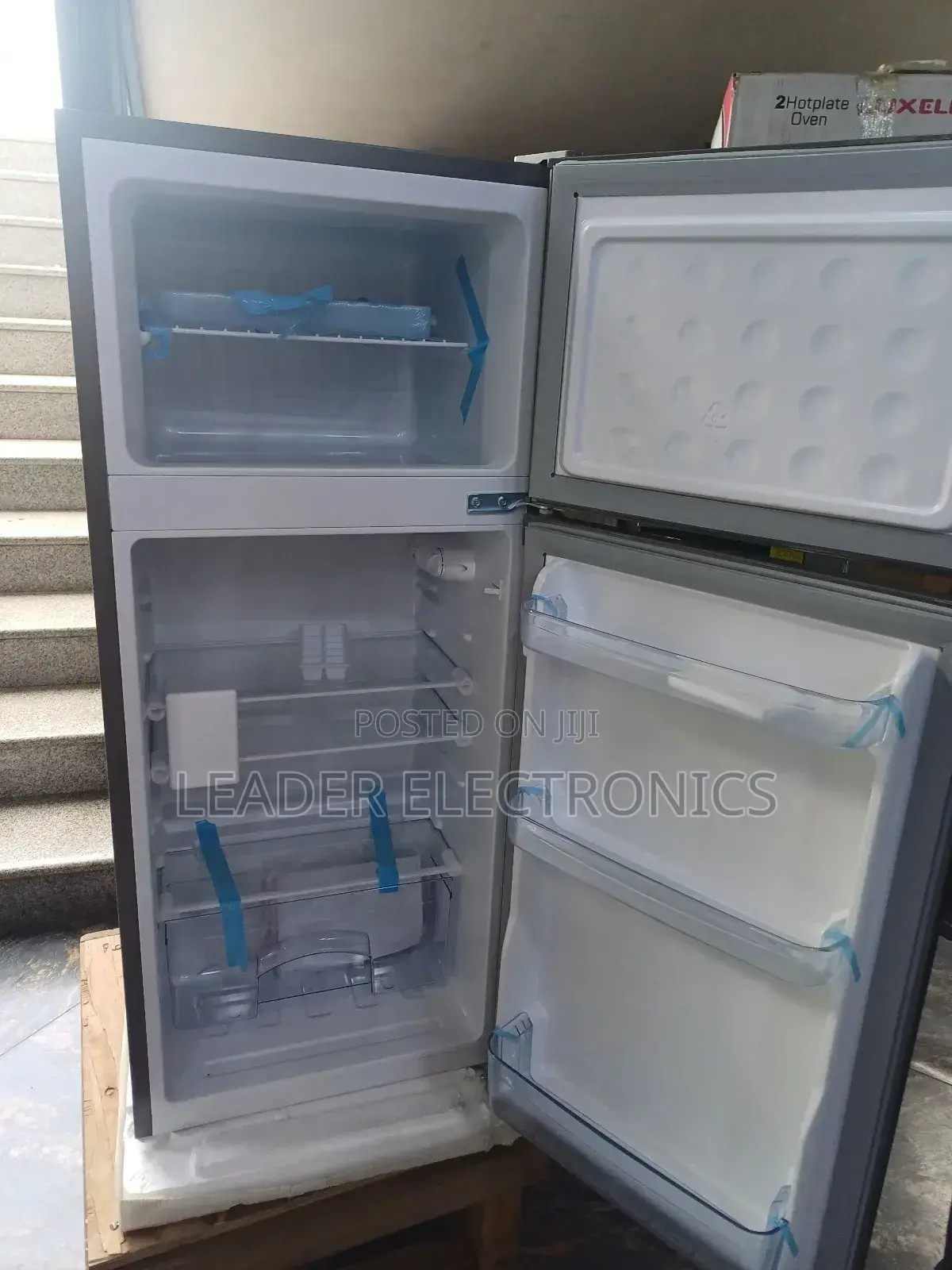 Max Refrigerator 210