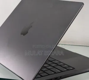 New Apple MacBook Pro 2023 M3 14-Inch 18GB Intel Core M3 SSD 512GB