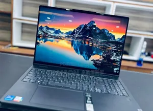 New Laptop Lenovo Yoga 7i 16GB Intel Core I7 SSD 512GB