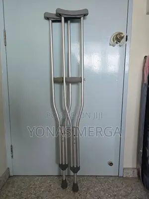 Photo - Underarm Crutches for Adult፫棗1pair Aluminum Non-Slip Crutche