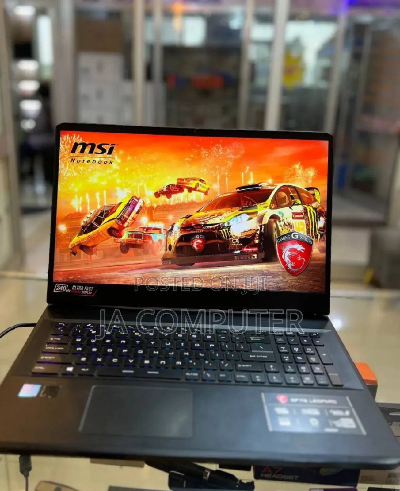 New Laptop MSI GP75 Leopard 16GB Intel Core I7 SSD 1T