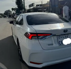 Toyota Corolla Cross Hybrid 2024 White