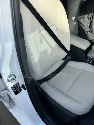 Toyota Corolla Cross Hybrid 2024 White