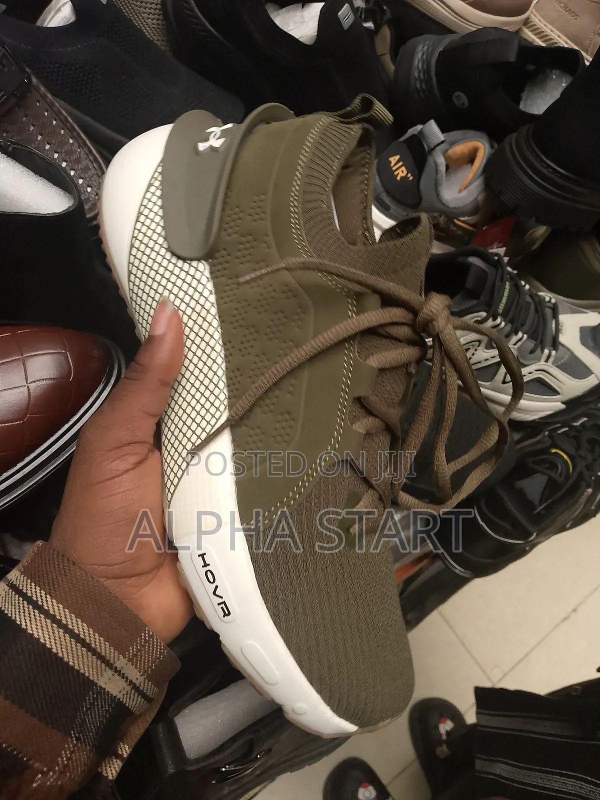 Under Rumour High Quality Smooth Sneakers for You