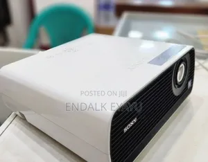Photo - Sony Vpl_ex 100 Projector