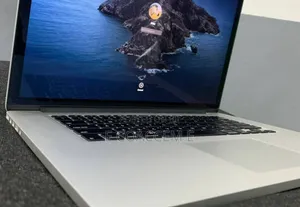 New Laptop Apple MacBook 8GB Intel Core I7 SSD 256GB